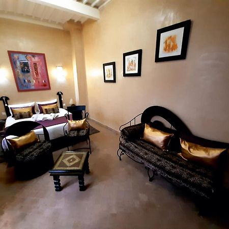 Riad Dar Assalama Terrasse Vue Mer 에사우이라 객실 사진